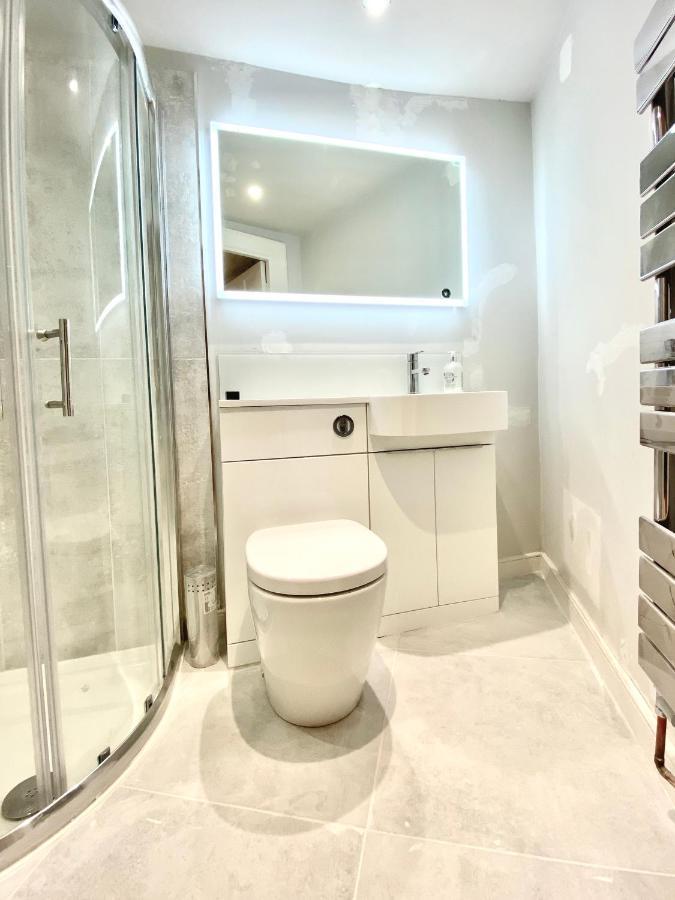 The Apartment, Bath Bagian luar foto