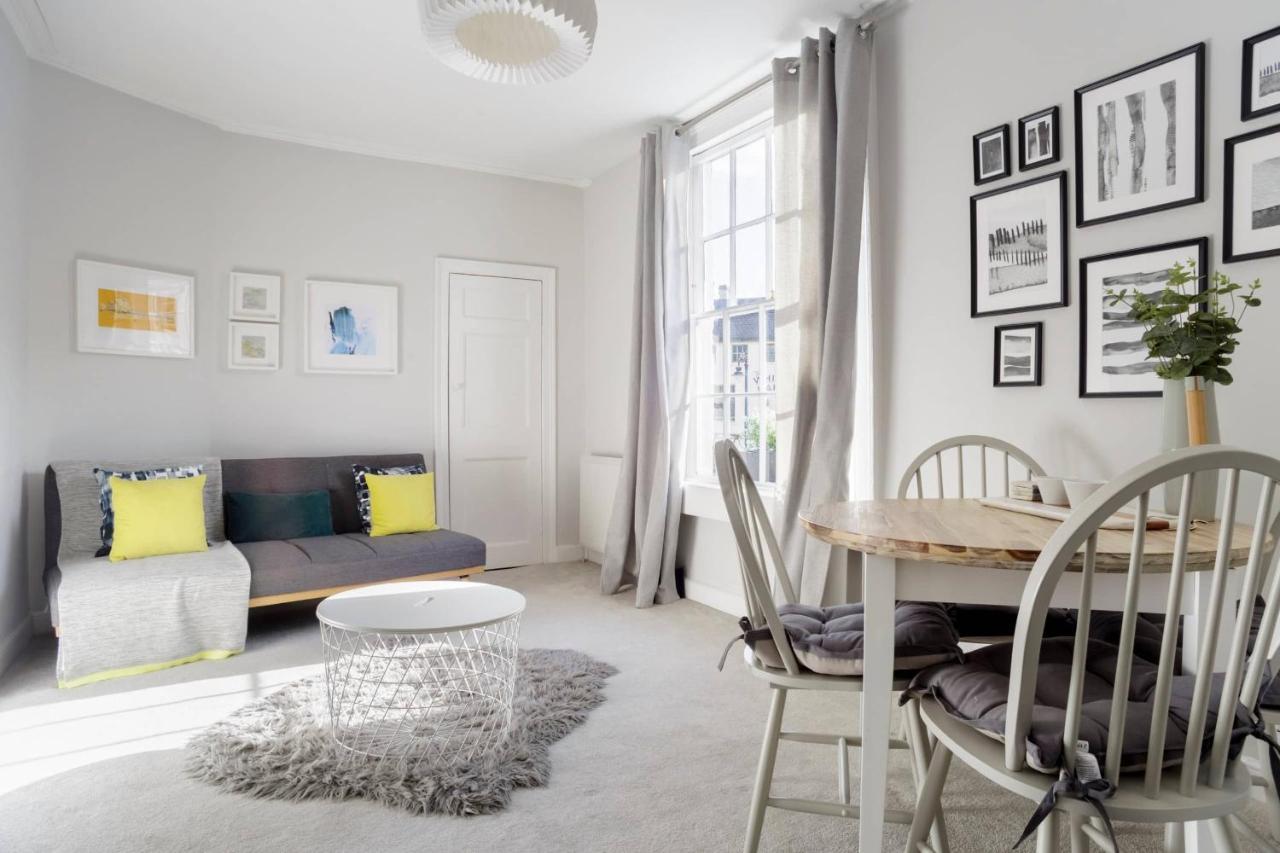 The Apartment, Bath Bagian luar foto