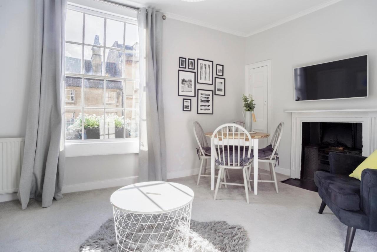The Apartment, Bath Bagian luar foto