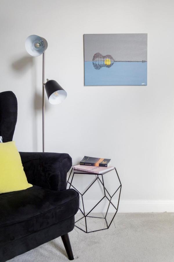 The Apartment, Bath Bagian luar foto