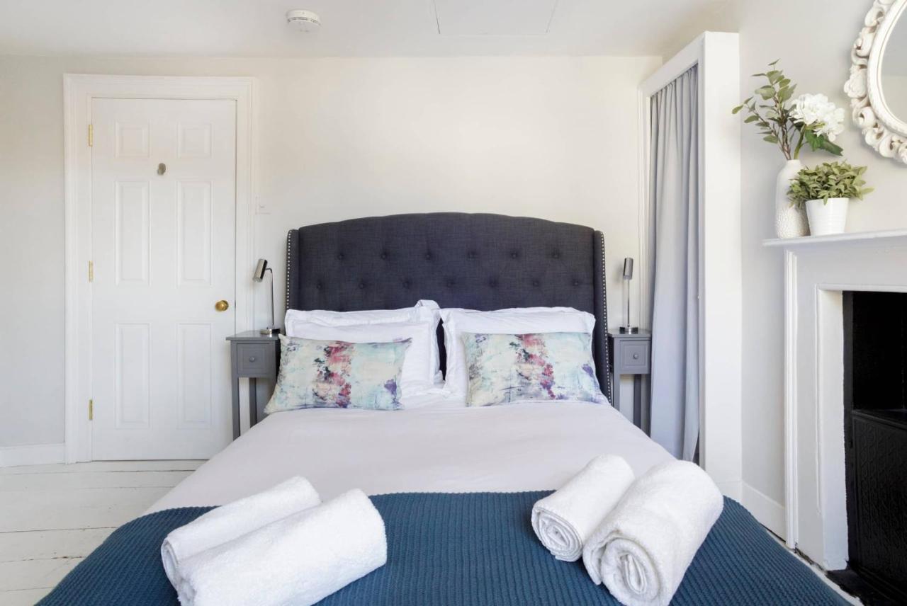 The Apartment, Bath Bagian luar foto