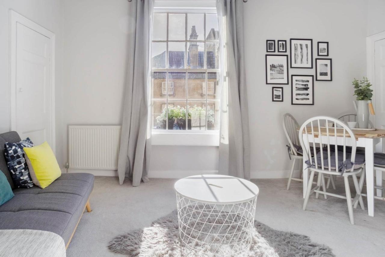 The Apartment, Bath Bagian luar foto