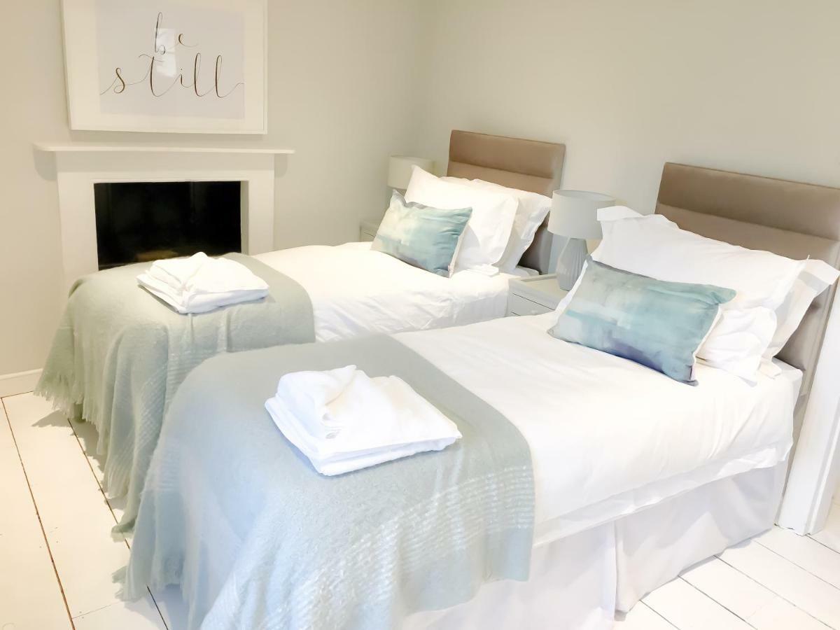 The Apartment, Bath Bagian luar foto