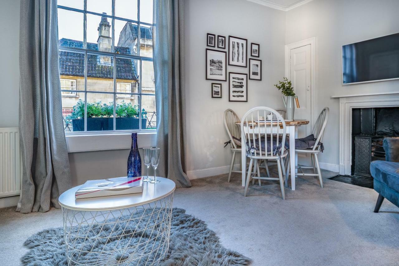 The Apartment, Bath Bagian luar foto
